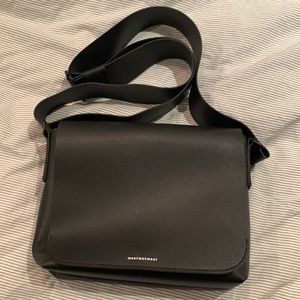 Meetmetmeet crossbody bag